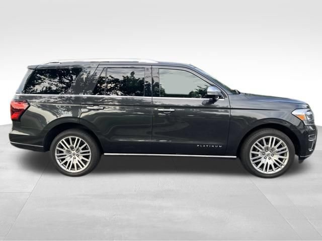 Used 2022 Ford Expedition Platinum AWD/4WD image 4