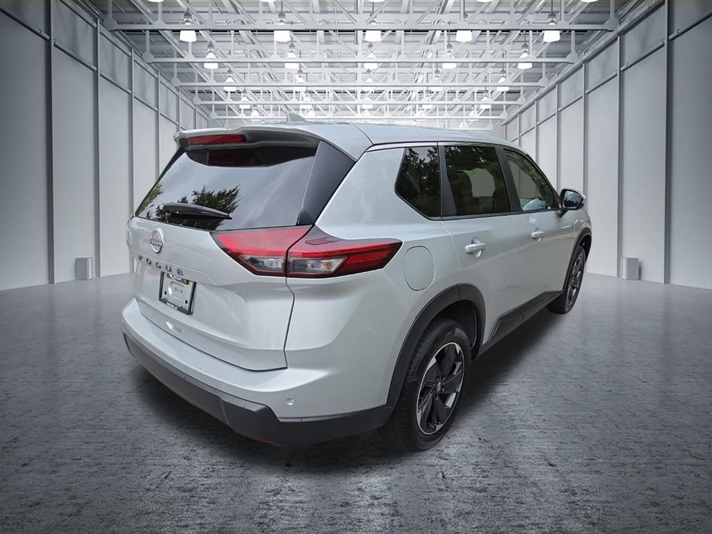 Certified 2025 Nissan Rogue SV FWD image 9