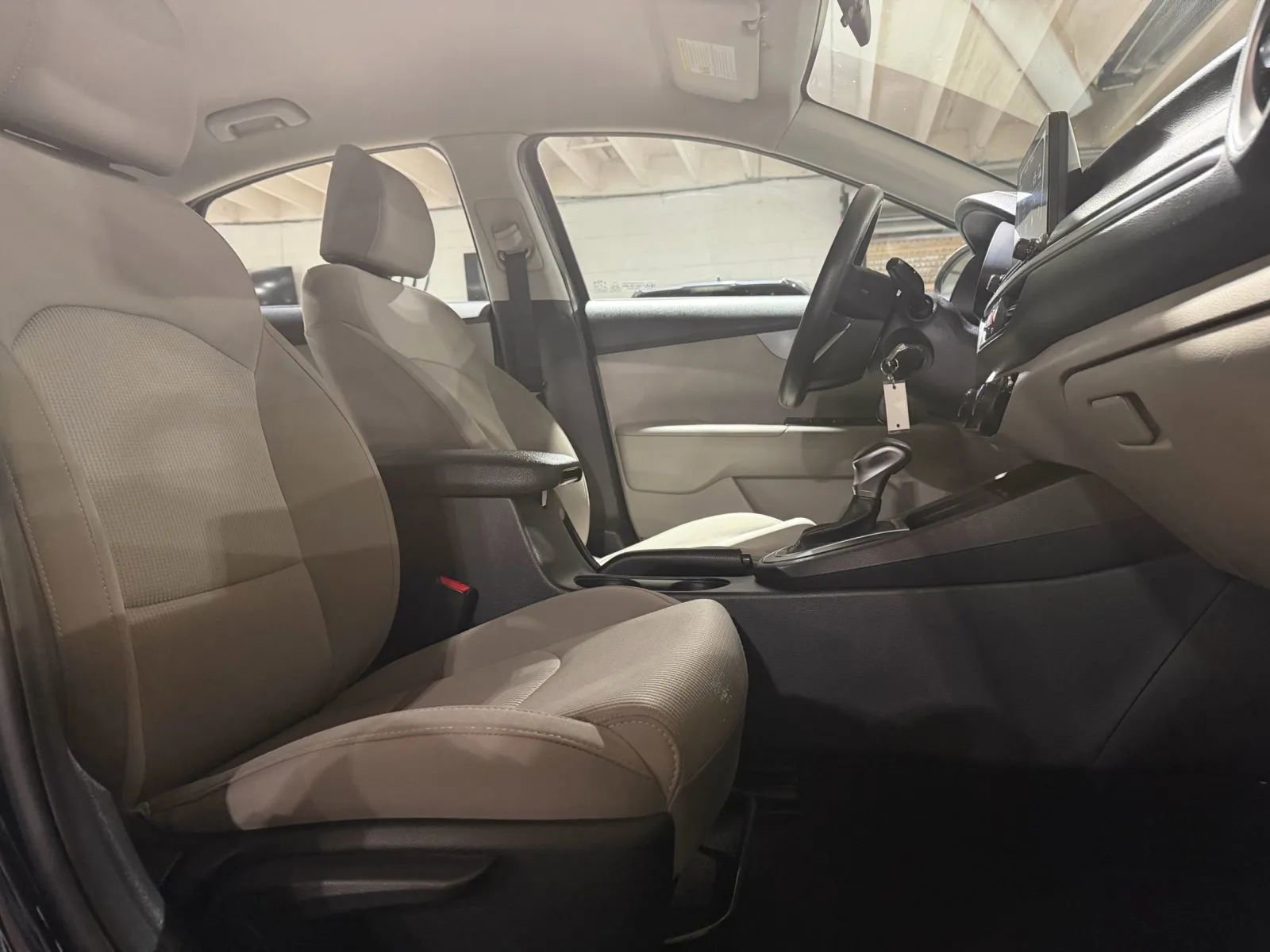 Used 2019 Kia Forte LXS FWD image 9