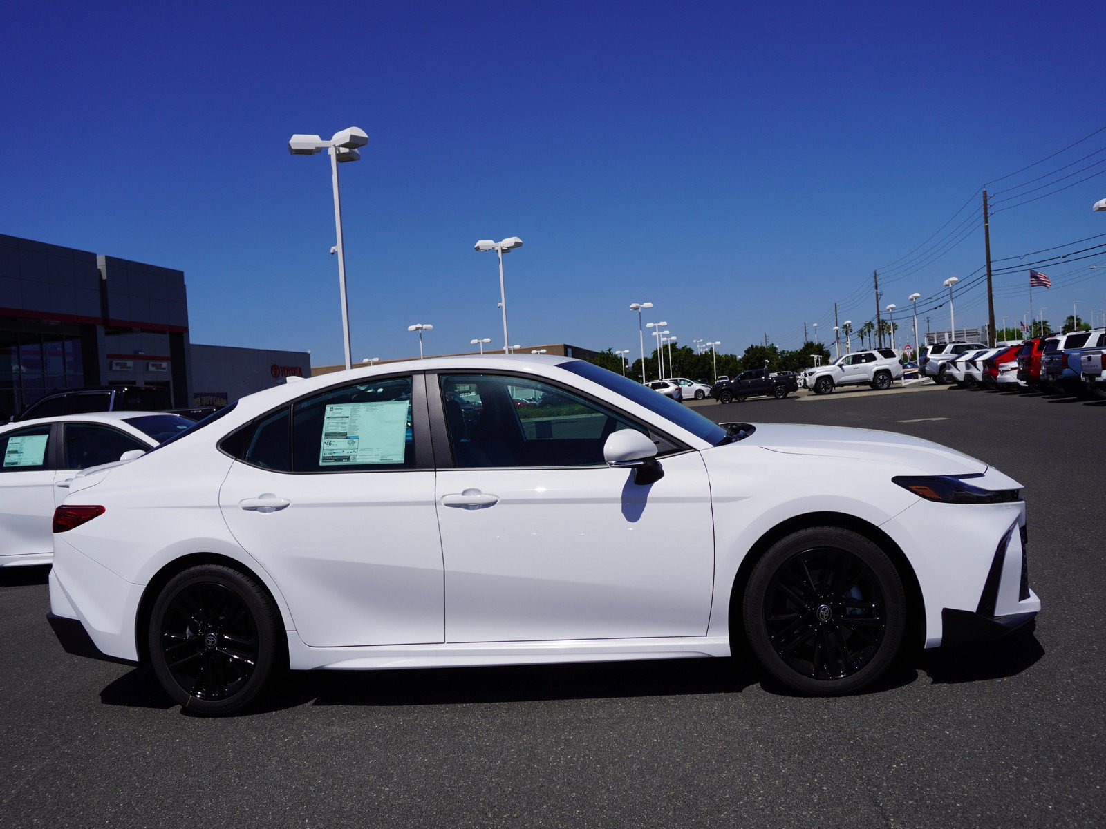 New 2026 Toyota Camry SE image 4