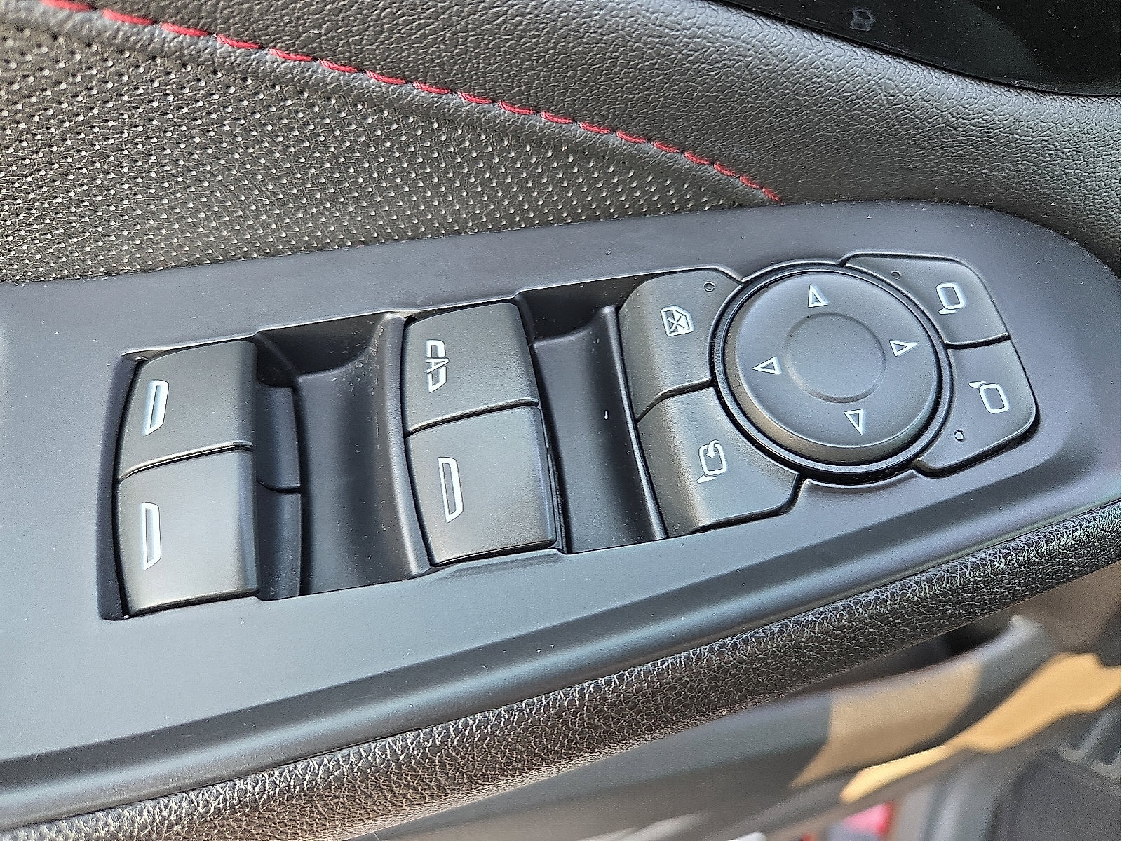 Used 2022 Chevrolet Traverse RS AWD/4WD image 16