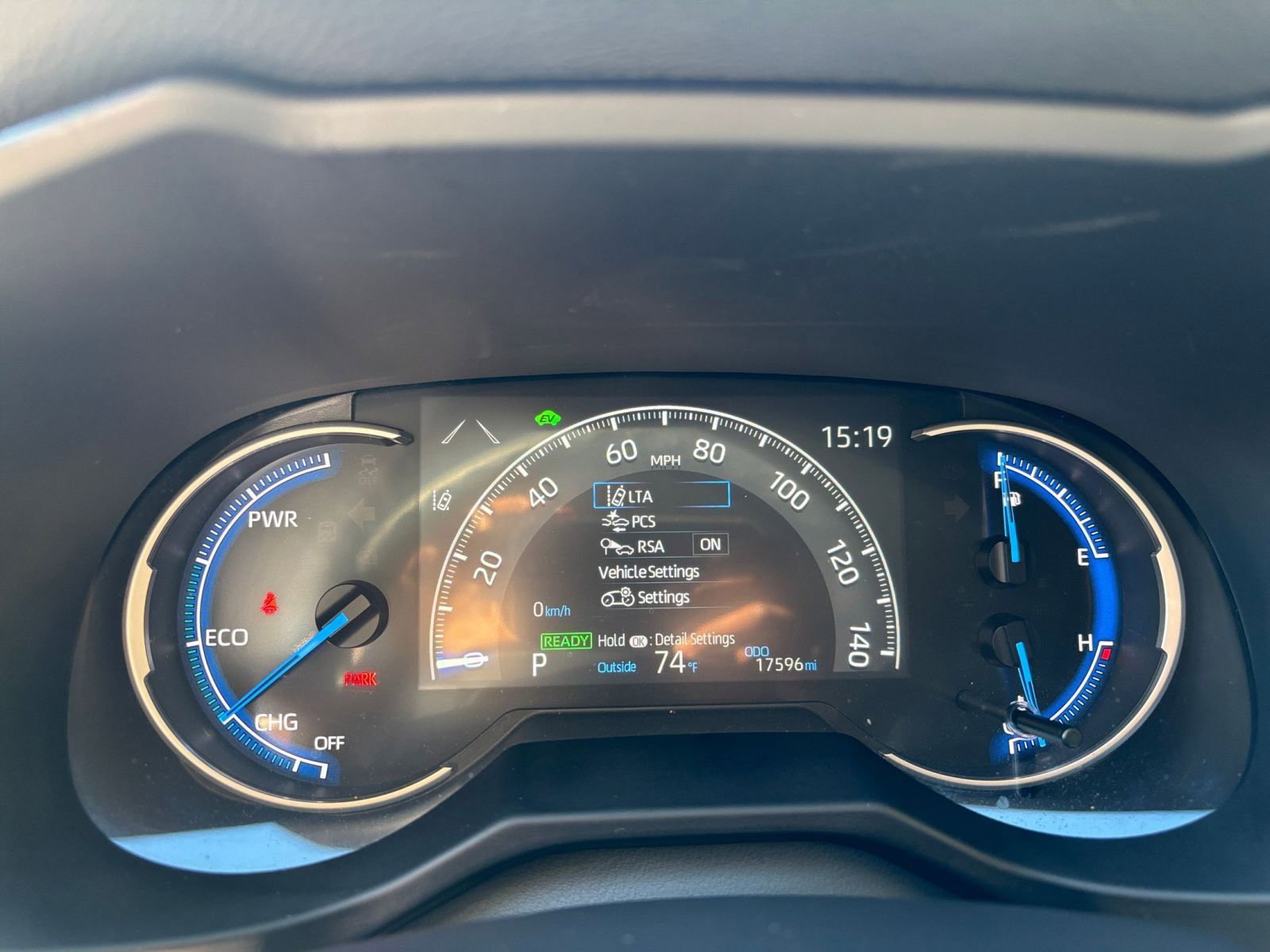 Used 2025 Toyota RAV4 LE image 40