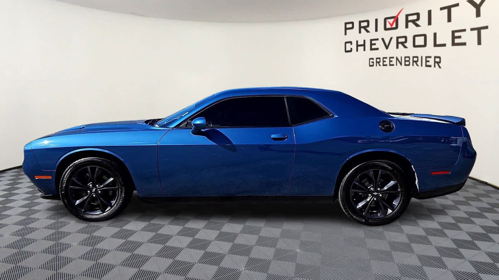 Used 2020 Dodge Challenger SXT w/ Blacktop Package AWD/4WD image 5