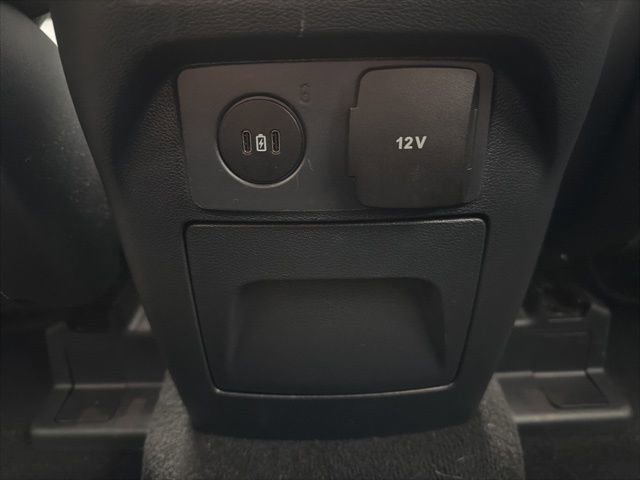 Used 2025 Ford Explorer ST-Line image 19