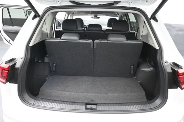 Used 2022 Volkswagen Tiguan SE FWD image 31