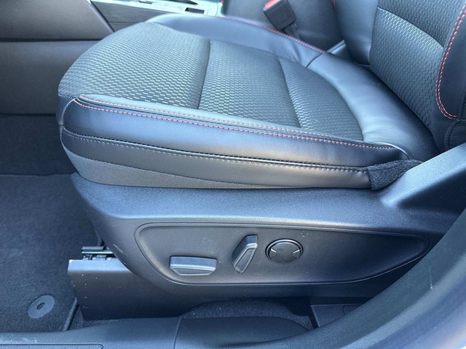 New 2025 Ford Escape ST-Line Elite w/ Tech Pack #2 image 15