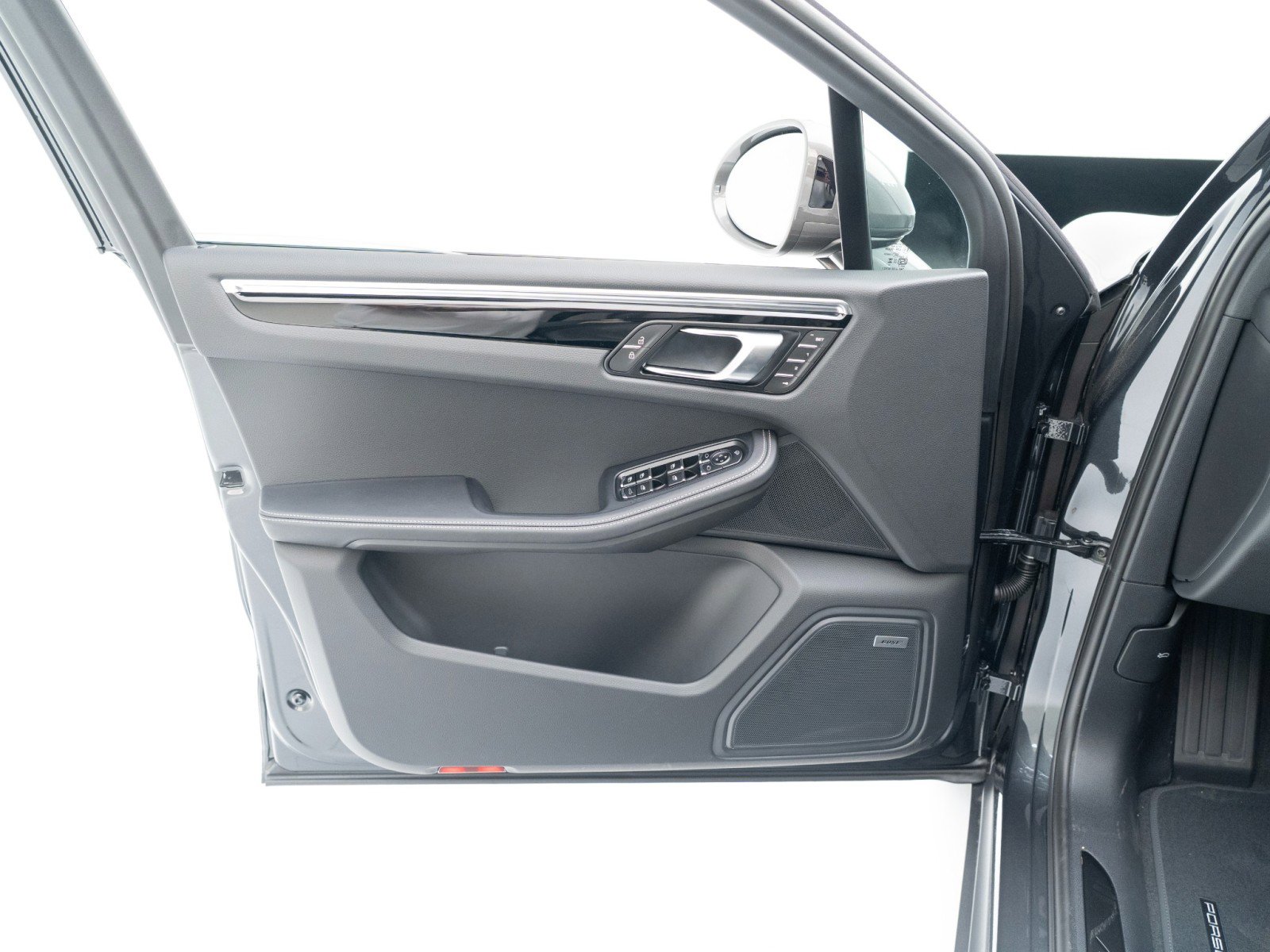 New 2026 Porsche Macan AWD/4WD image 20