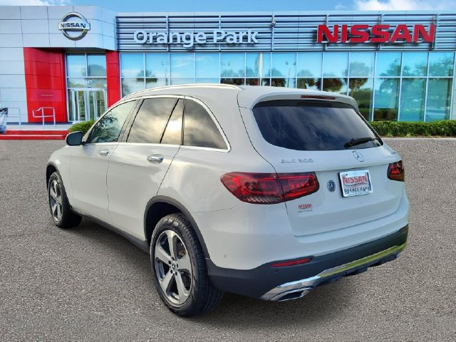 Used 2022 Mercedes-Benz GLC 300 4MATIC image 3
