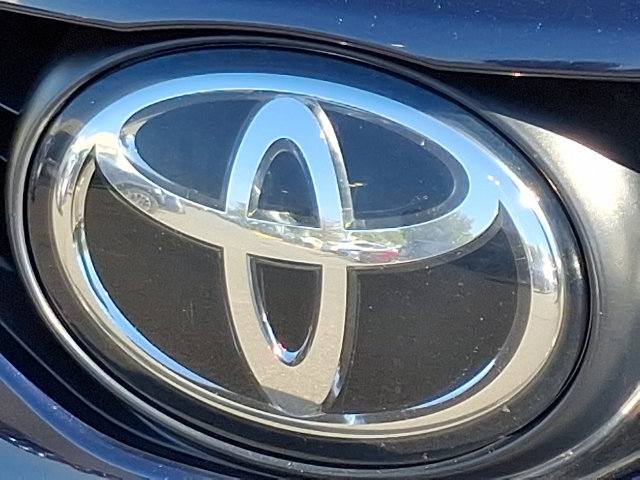 Used 2022 Toyota Camry LE FWD image 30