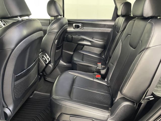 Certified 2022 Kia Sorento EX w/ Panoramic Sunroof Package image 17