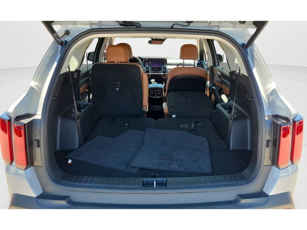 Used 2023 Kia Sorento SX Prestige image 25