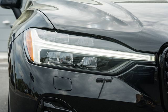 New 2026 Volvo XC60 B5 Plus w/ Protection Package Premier AWD/4WD image 14