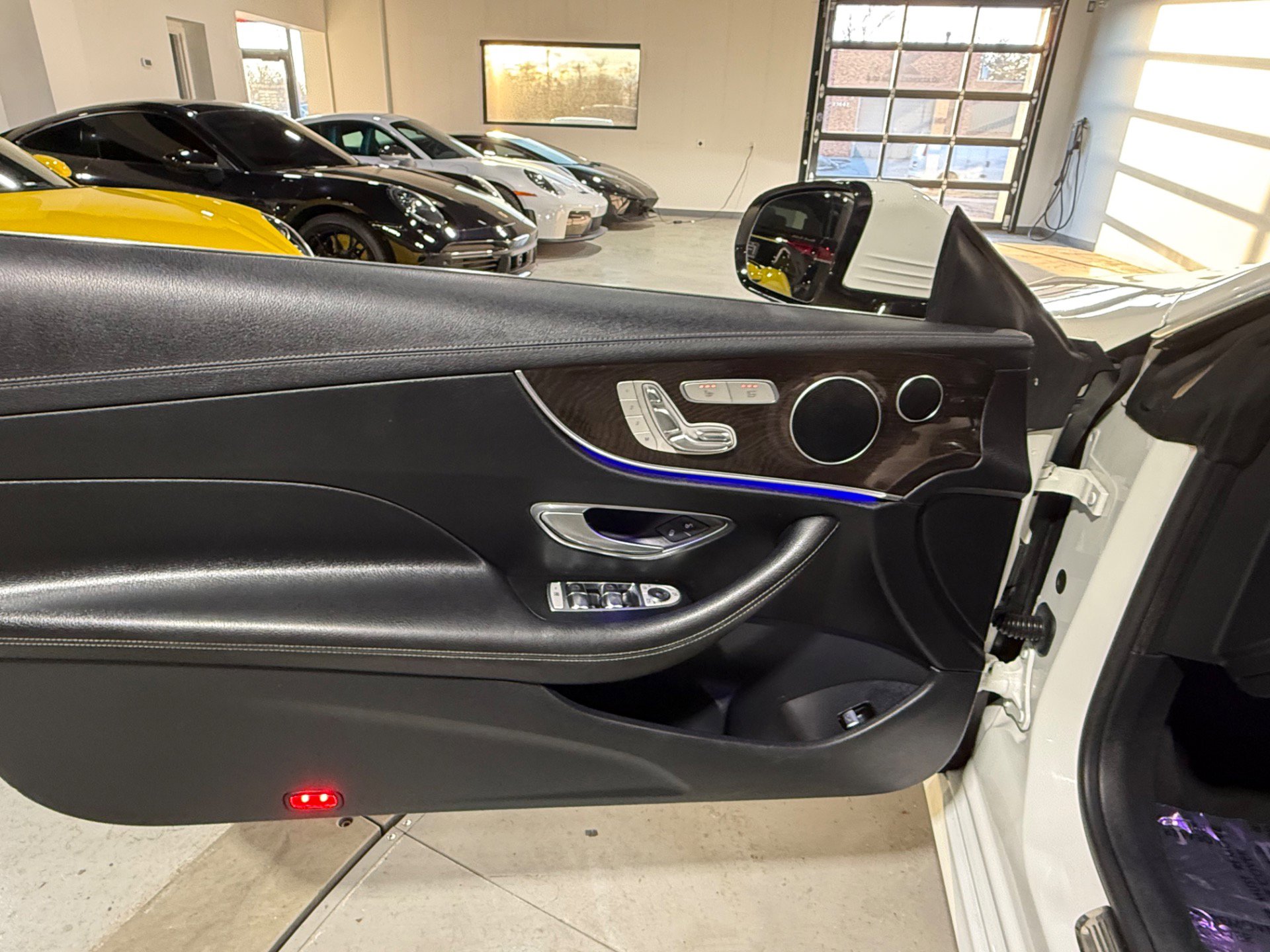 Used 2018 Mercedes-Benz E 400 4MATIC Cabriolet image 41