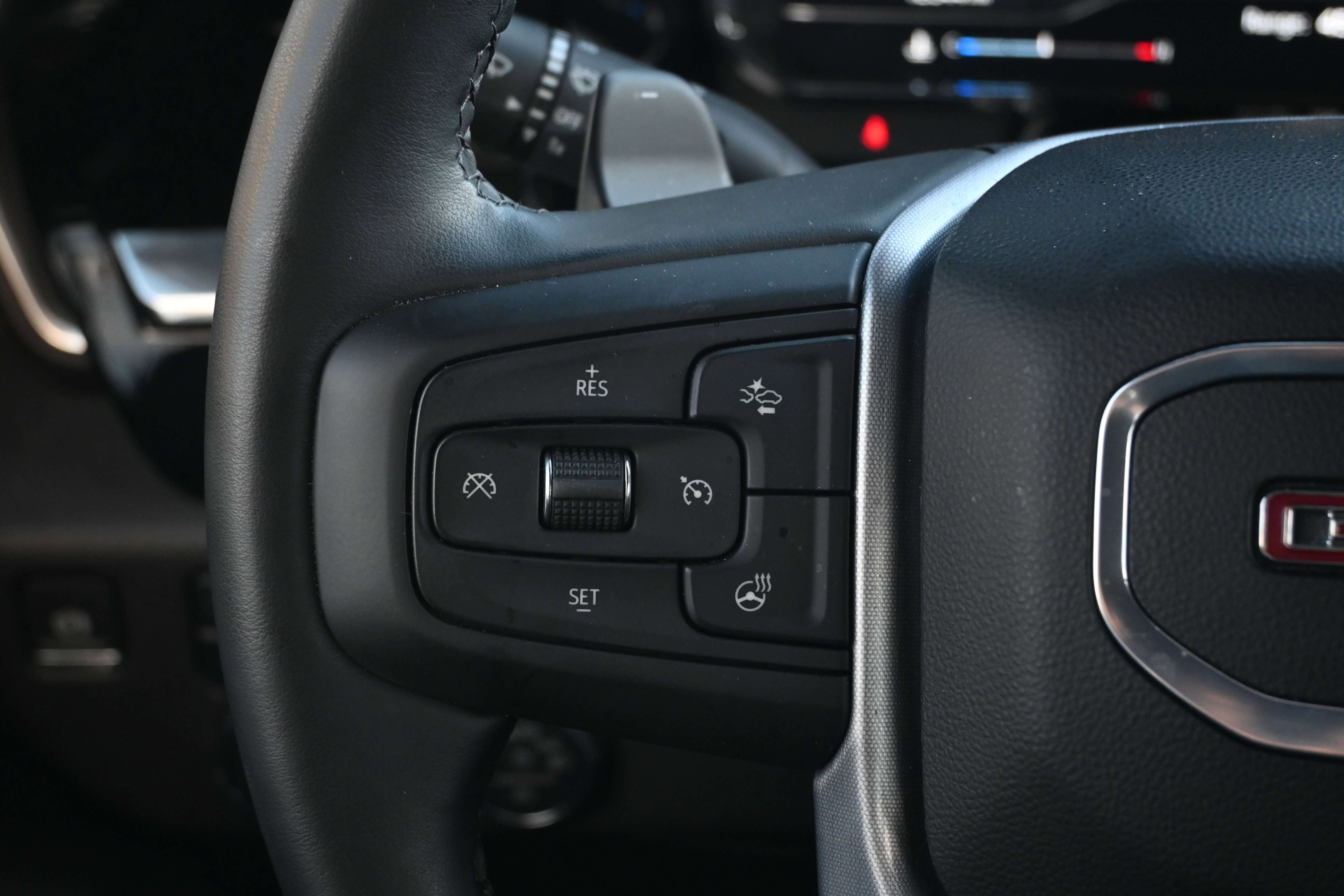 Used 2025 GMC Sierra 1500 Elevation w/ X31 Off-Road Package AWD/4WD image 18