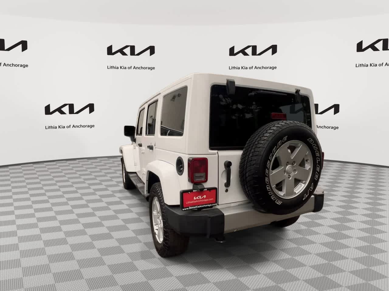 Used 2012 Jeep Wrangler Unlimited Sahara AWD/4WD image 7