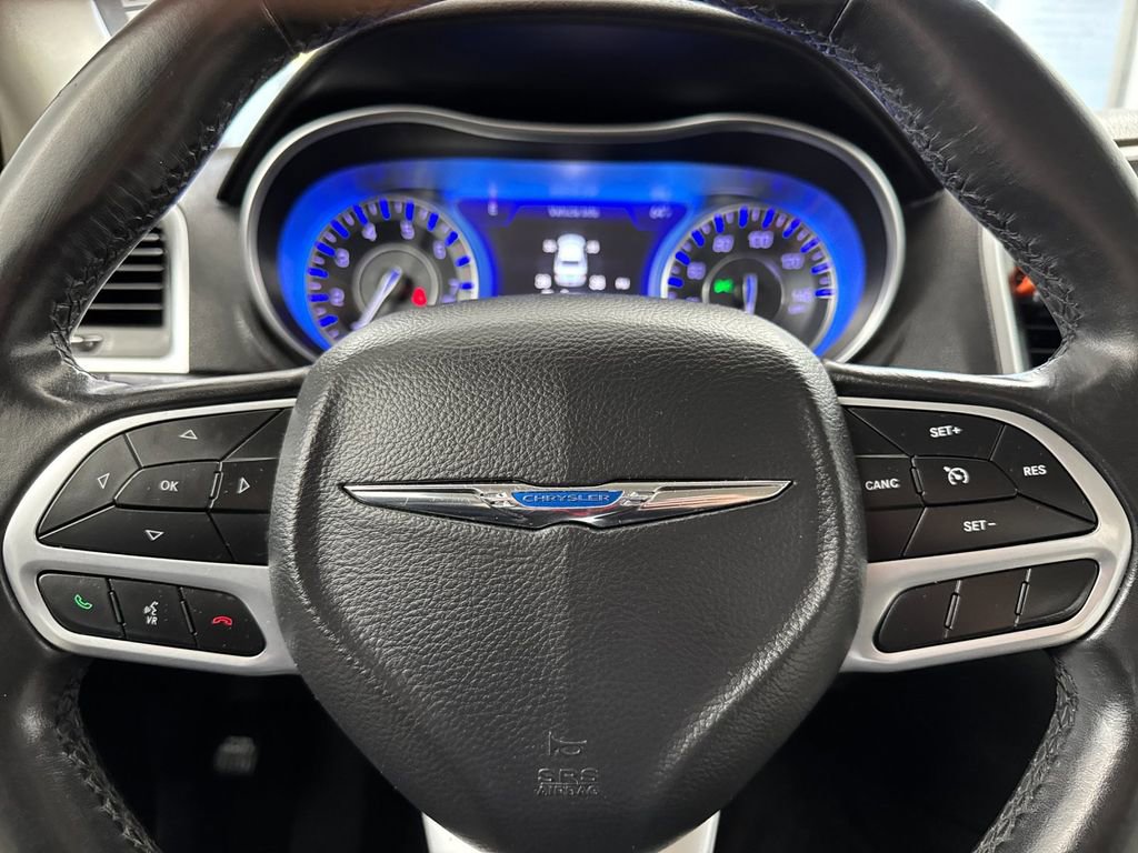 Used 2019 Chrysler 300 Touring image 21