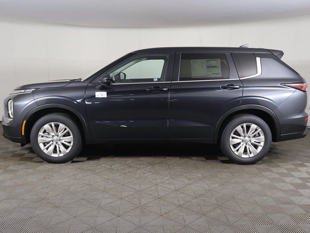 New 2026 Mitsubishi Outlander ES AWD/4WD image 16