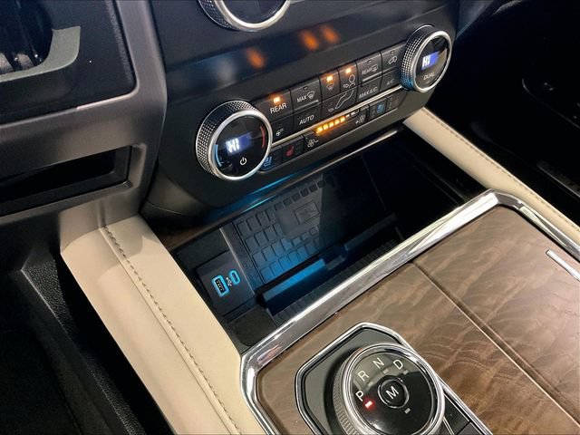 Used 2020 Ford Expedition Platinum AWD/4WD image 32