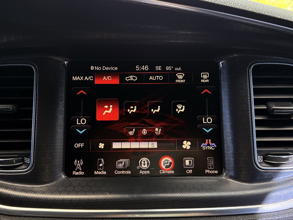 Used 2016 Dodge Charger R/T RWD image 18