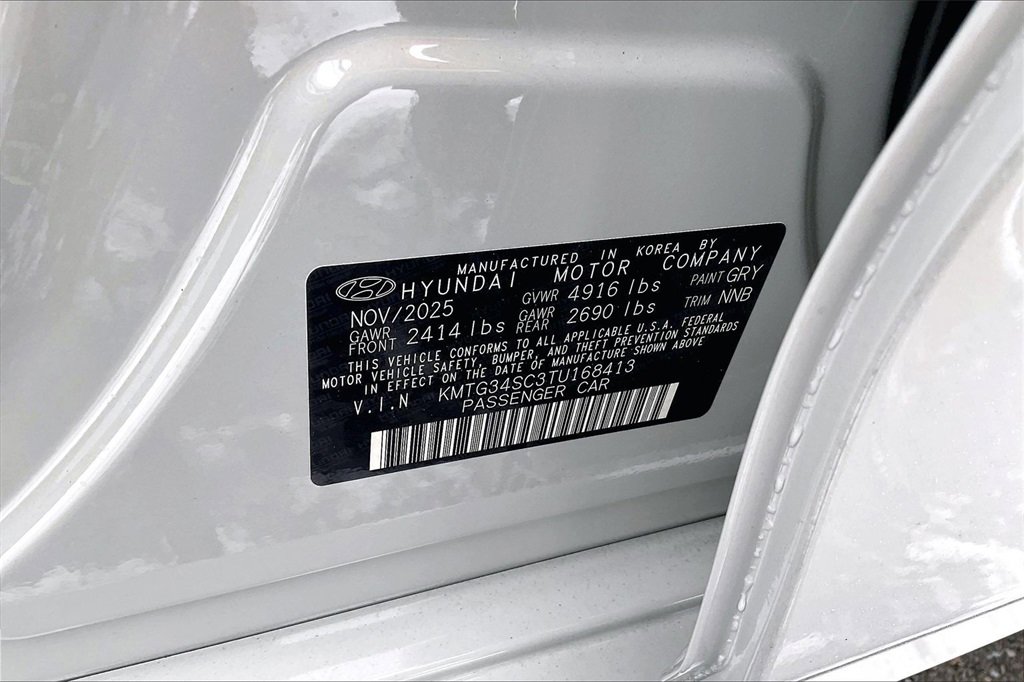 New 2026 Genesis G70 2.5T Prestige image 14