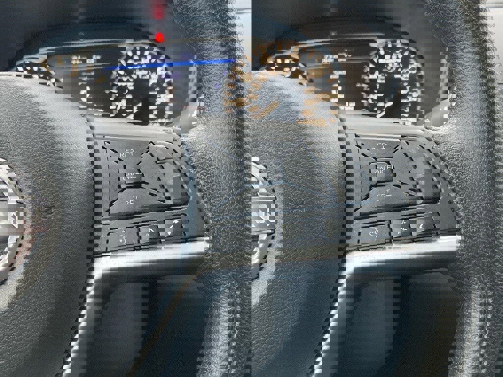 Used 2025 Nissan Altima 2.5 SV image 17