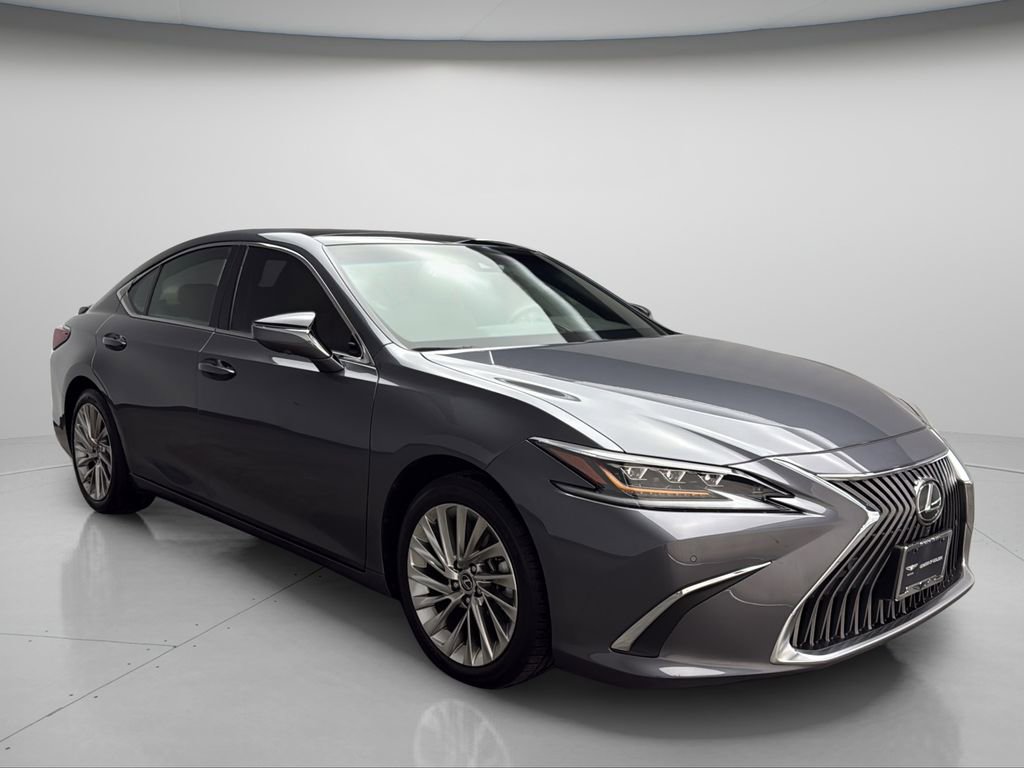 Used 2020 Lexus ES 350 Ultra Luxury w/ Accessory Package 2
