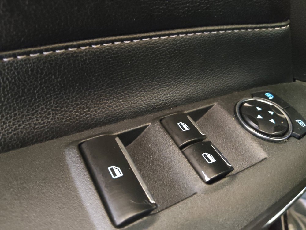 Used 2022 Ford Mustang Premium RWD image 27