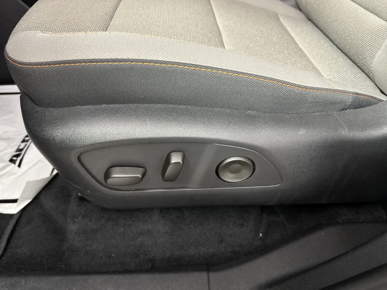 Used 2026 Chevrolet Traverse LT w/ Driver Confidence Package AWD/4WD image 12