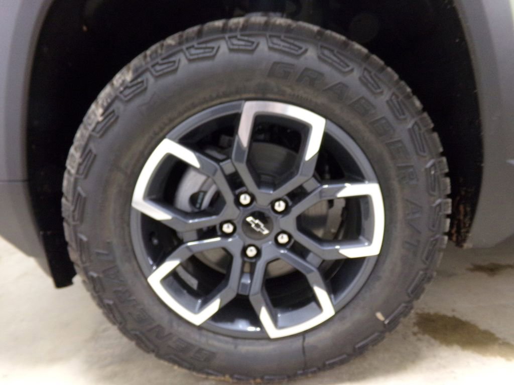 New 2026 Chevrolet Equinox ACTIV w/ Convenience Package III image 30