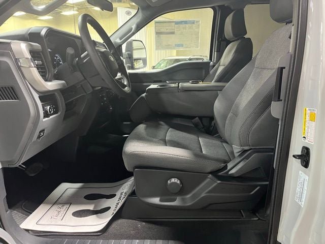 New 2026 Ford F250 XL w/ STX Appearance Package AWD/4WD image 4