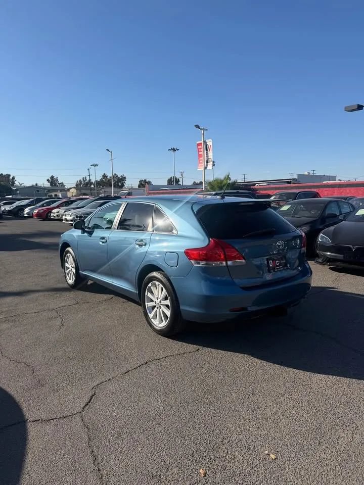 Used 2011 Toyota Venza FWD image 4