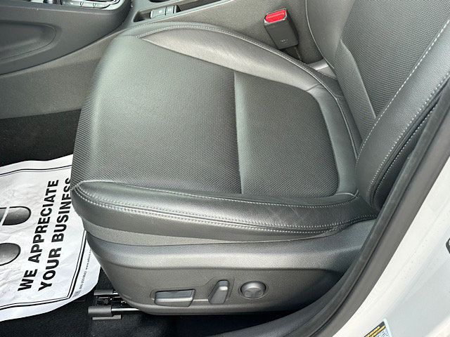 Certified 2023 Hyundai Kona Limited AWD/4WD image 16