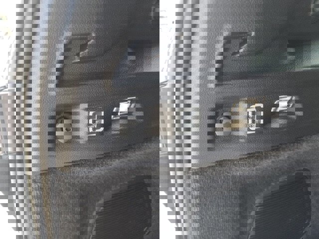 New 2025 Jeep Grand Cherokee L Overland w/ Luxury Tech Group IV image 31