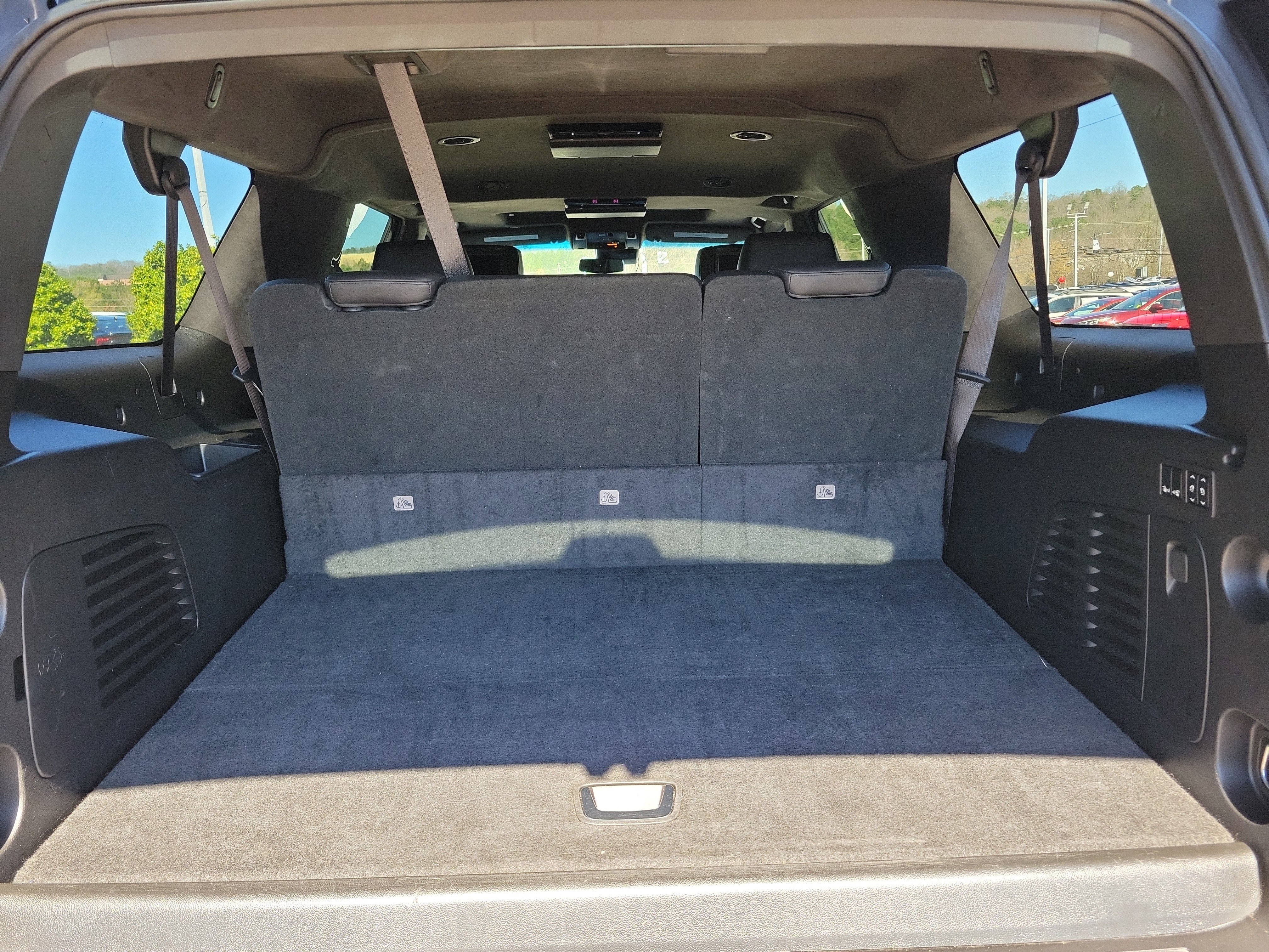 Used 2018 Cadillac Escalade ESV Platinum image 31