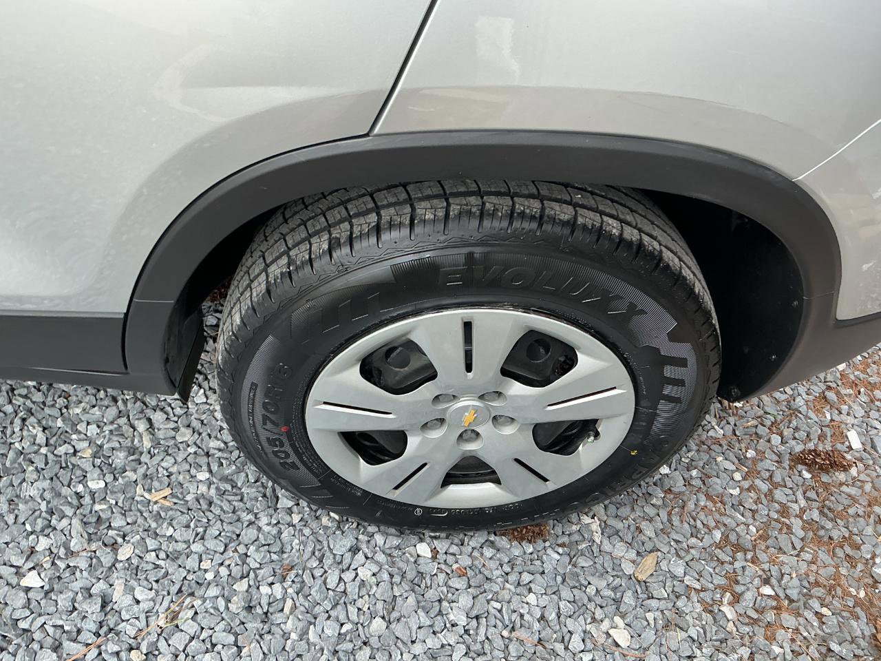 Used 2018 Chevrolet Trax LS image 26