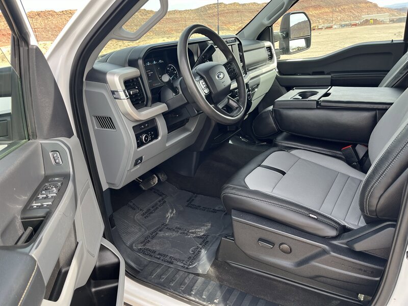 Used 2024 Ford F250 XLT w/ FX4 Off-Road Package image 10