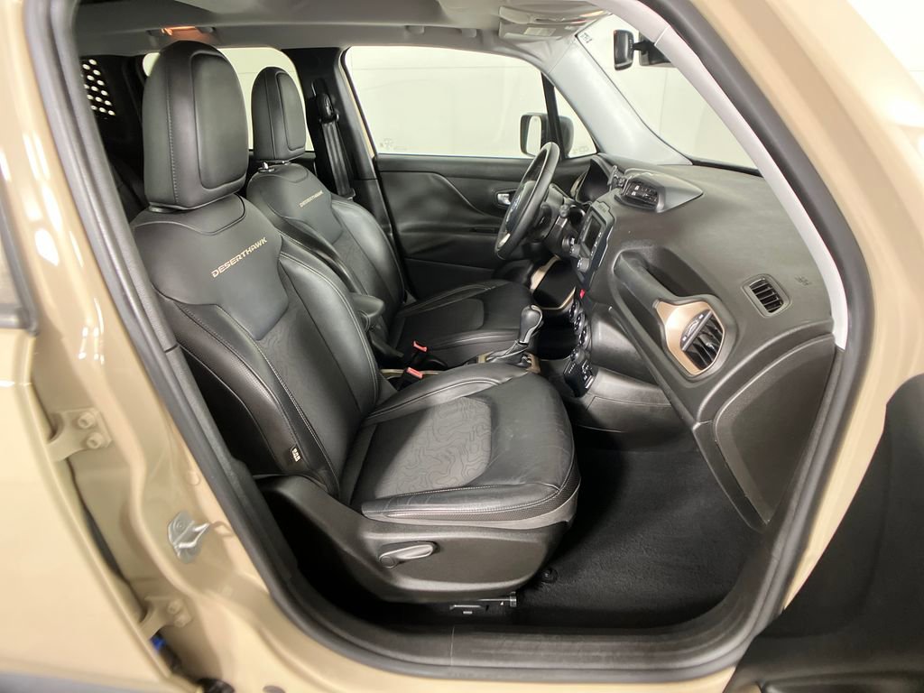 Used 2017 Jeep Renegade Trailhawk image 6