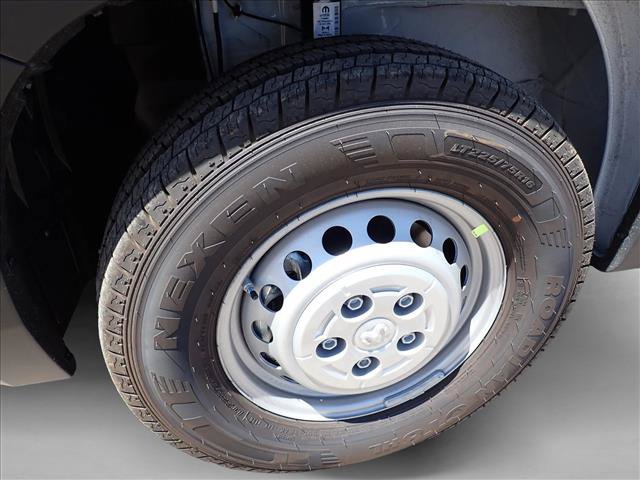 New 2026 RAM ProMaster 2500 w/ Convenience Group FWD image 7