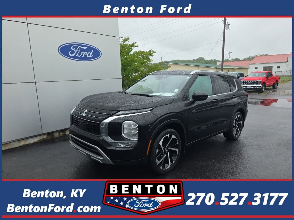 Used 2023 Mitsubishi Outlander SEL Black Edition AWD/4WD image 1