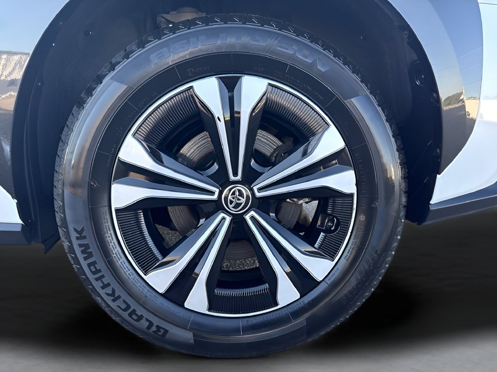 Used 2024 Toyota bZ4X AWD w/ Weather Package image 38