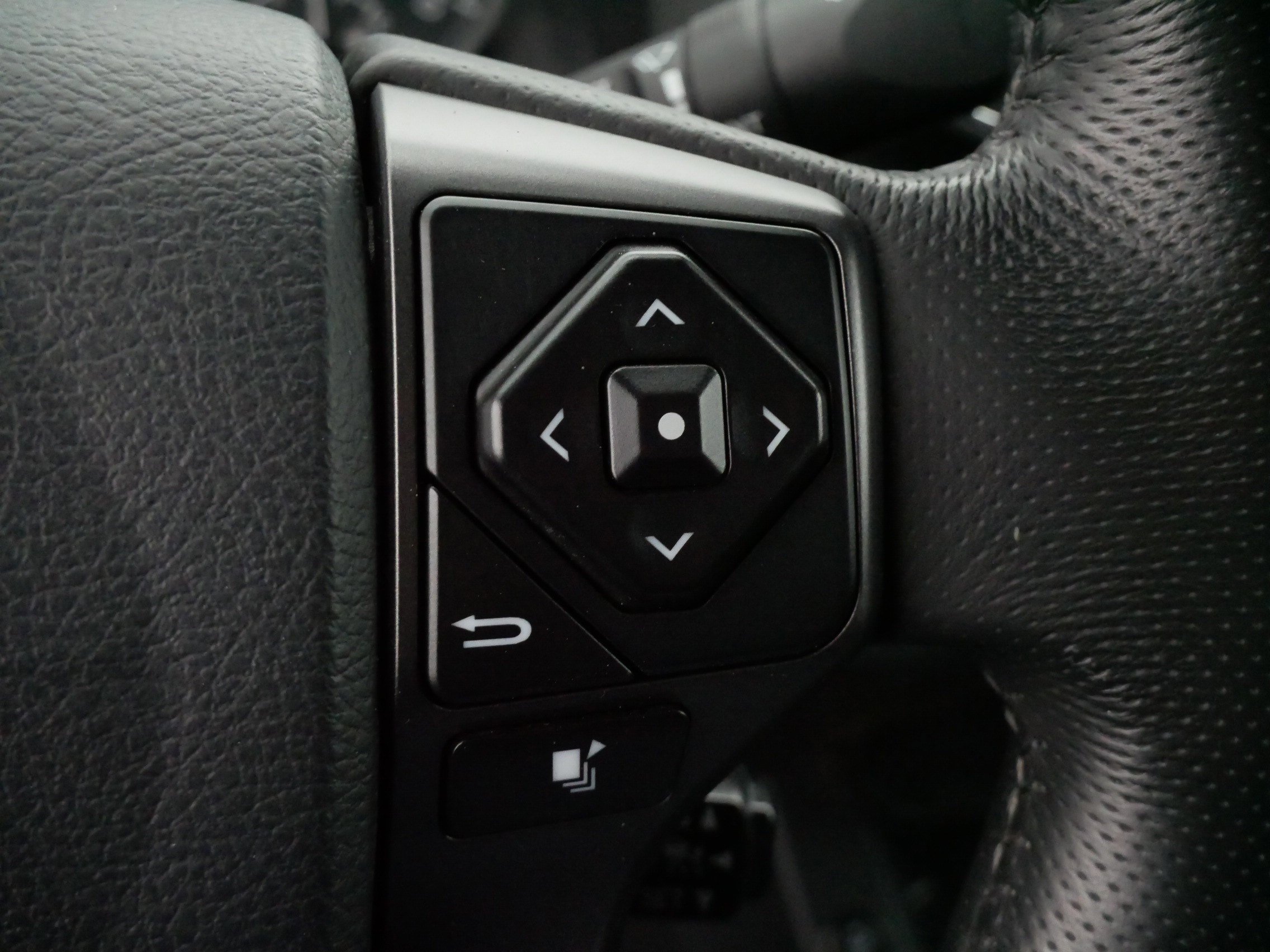 Used 2019 Toyota Tacoma TRD Sport AWD/4WD image 26