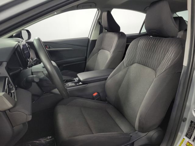 Used 2025 Toyota Camry LE FWD image 14