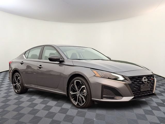 Used 2023 Nissan Altima 2.5 SR w/ SR Premium Package