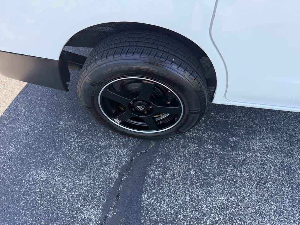 Used 2015 Chevrolet City Express LT image 29