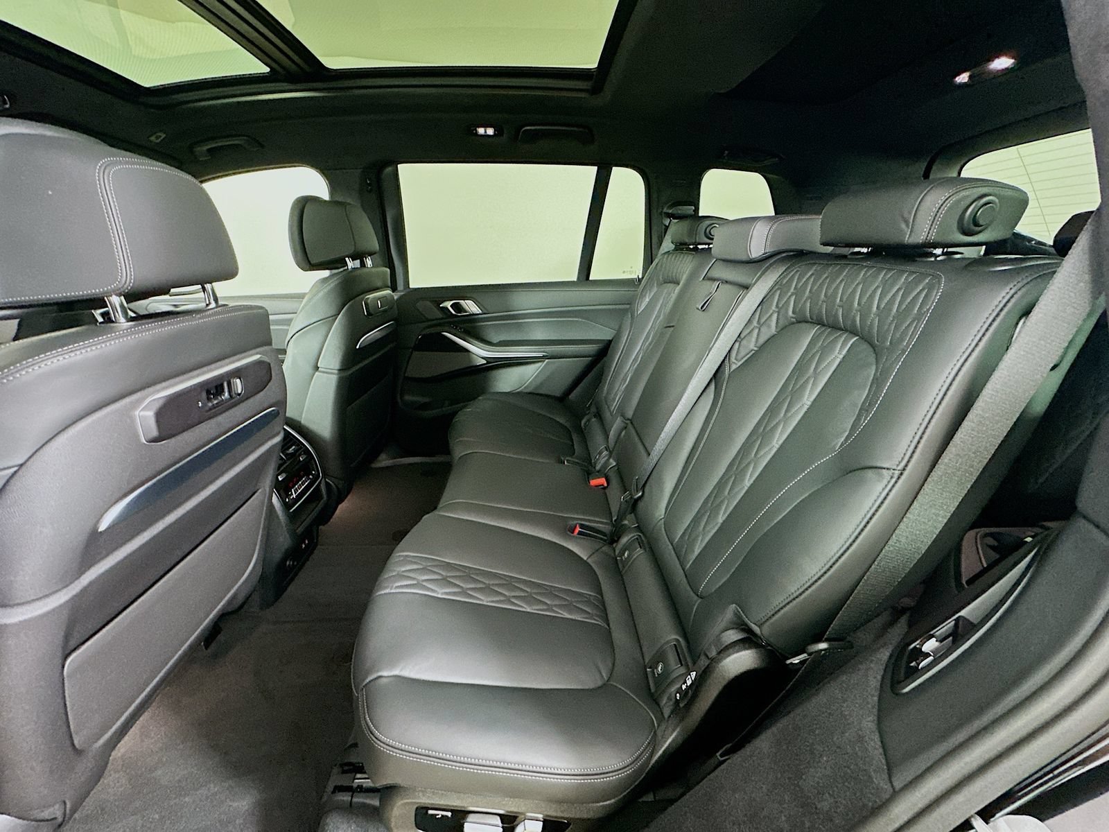 New 2027 BMW X7 xDrive40i w/ Executive Package AWD/4WD image 37