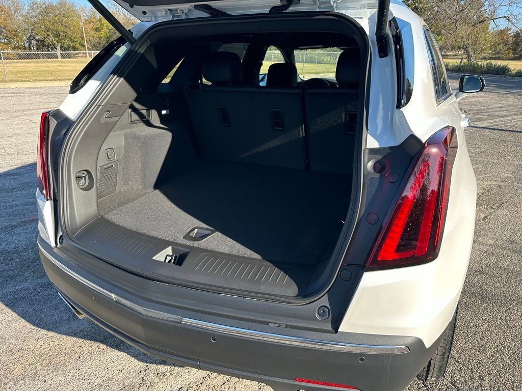 New 2026 Cadillac XT5 Luxury FWD image 14