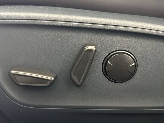 New 2025 Ford Maverick Lobo AWD/4WD image 18