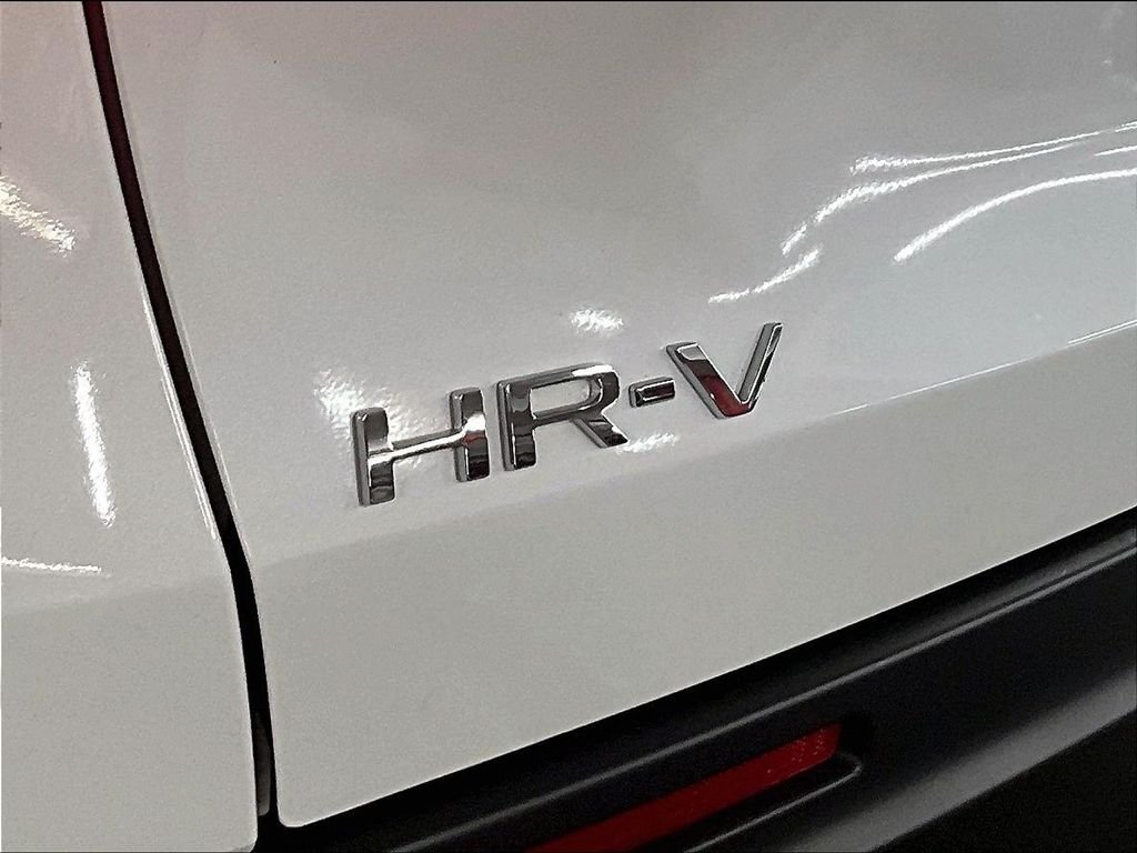 Used 2023 Honda HR-V LX image 28