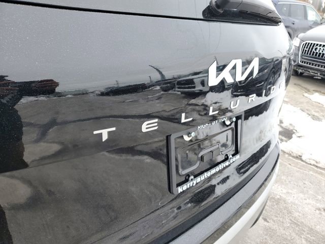 Used 2024 Kia Telluride EX w/ EX Captain's Chair Package image 7