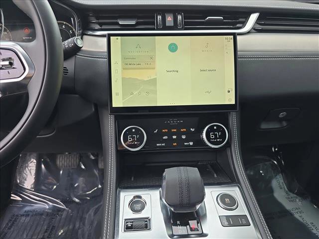 Certified 2025 Jaguar F-PACE R-Dynamic S image 21